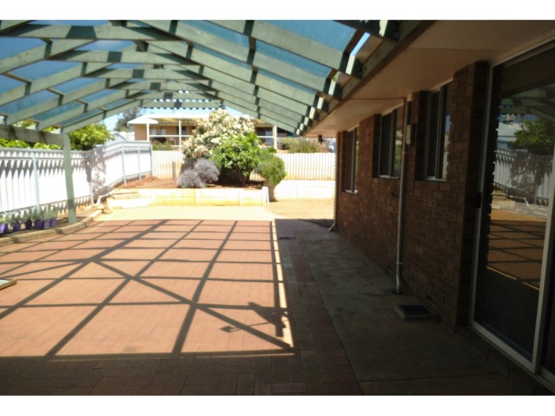 18 Hunter Place, Northam WA 6401