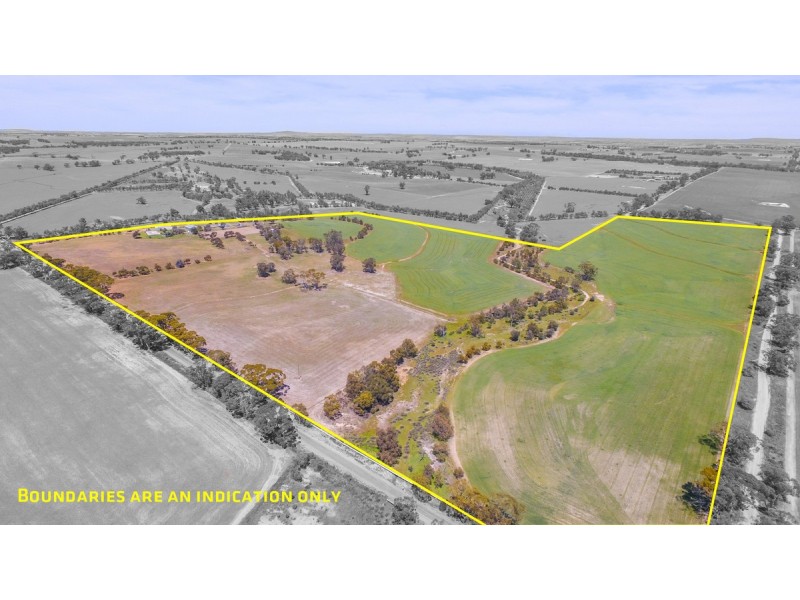 913 Grass Valley North Road, Southern Brook WA 6401