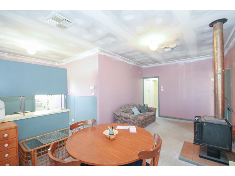 87 Caw Street, Merredin WA 6415