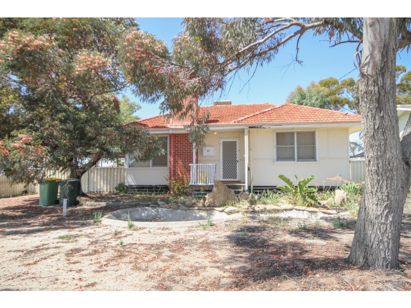 87 Caw Street, Merredin WA 6415