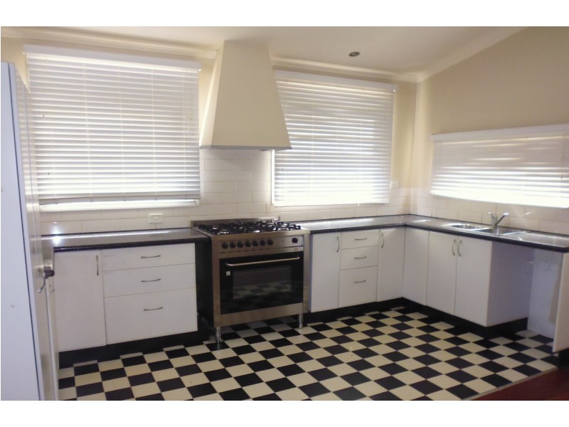 36 Broome Terrace, Northam WA 6401