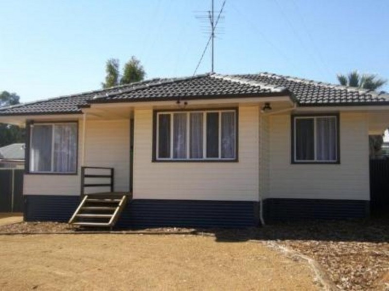 5 Rushton Crescent, Northam WA 6401