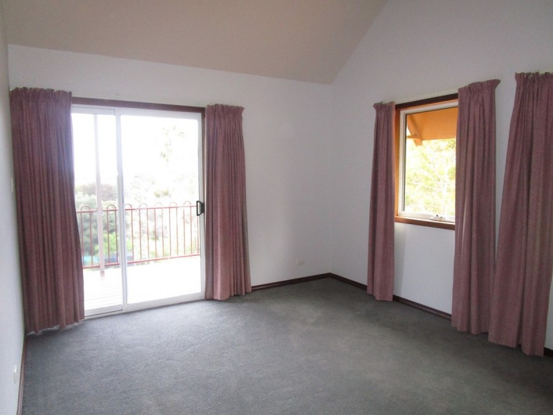 7 Glenlea Drive, Helena Valley WA 6056