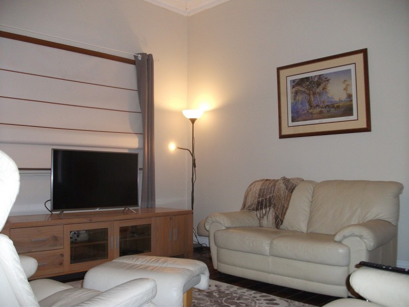 340 Lawrence Road, Southern Brook WA 6401