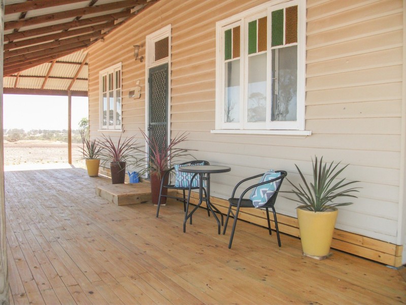 340 Lawrence Road, Southern Brook WA 6401