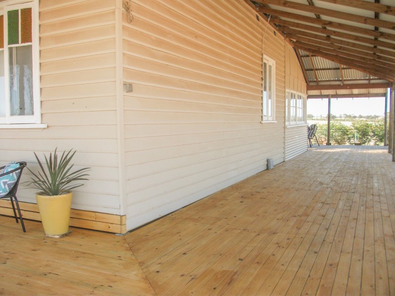 340 Lawrence Road, Southern Brook WA 6401