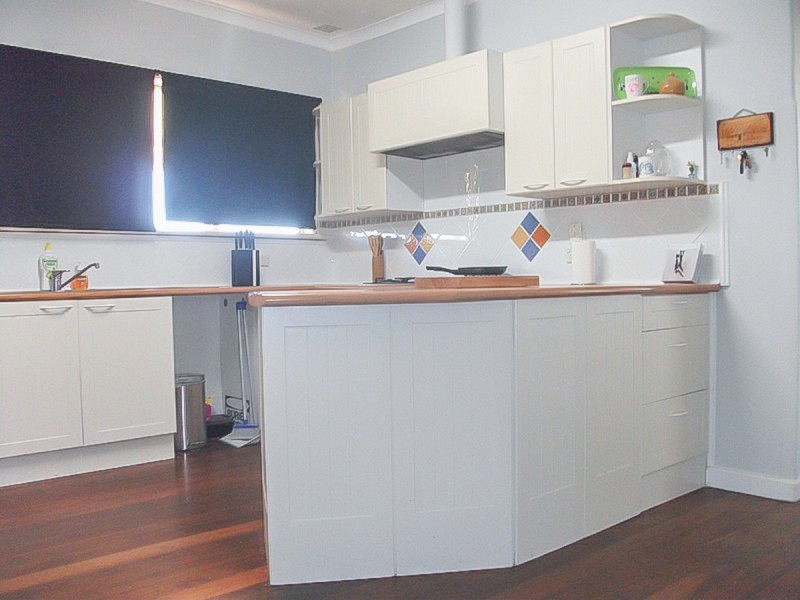 340 Lawrence Road, Southern Brook WA 6401