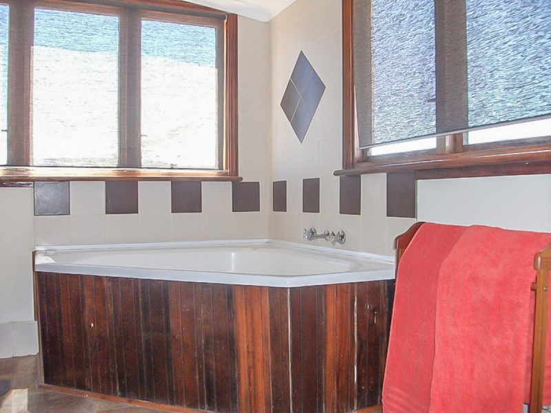 340 Lawrence Road, Southern Brook WA 6401