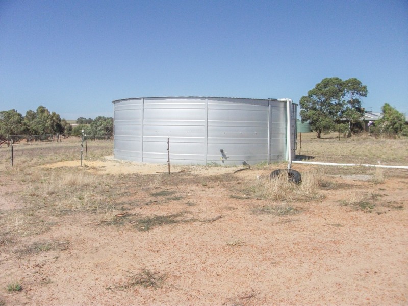 340 Lawrence Road, Southern Brook WA 6401