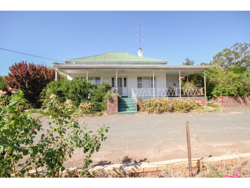 11 Hopetoun Avenue, Northam WA 6401