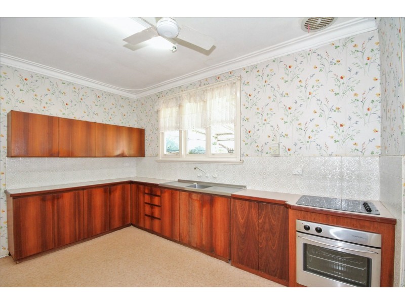 11 Hopetoun Avenue, Northam WA 6401