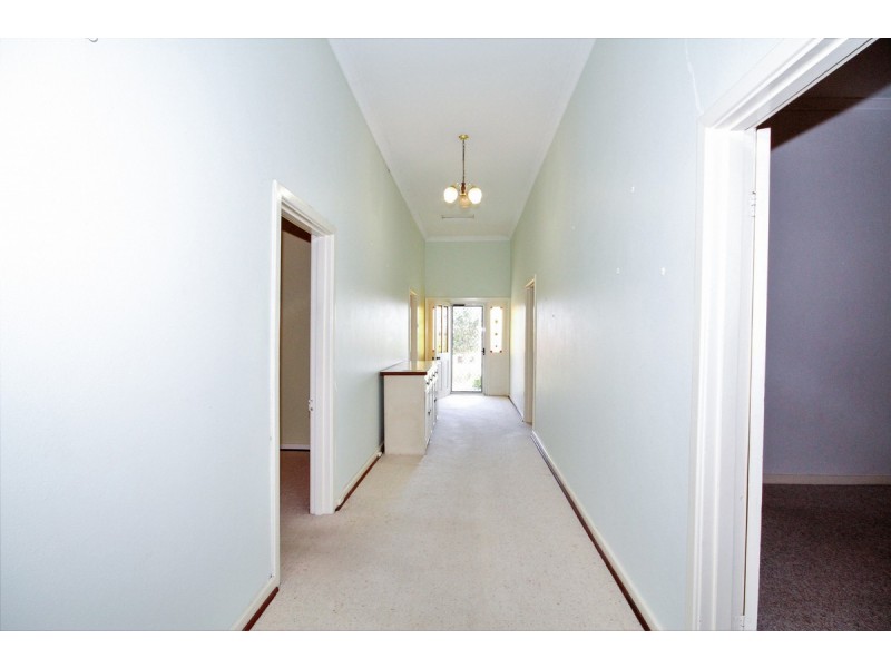 11 Hopetoun Avenue, Northam WA 6401