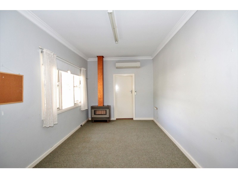 11 Hopetoun Avenue, Northam WA 6401