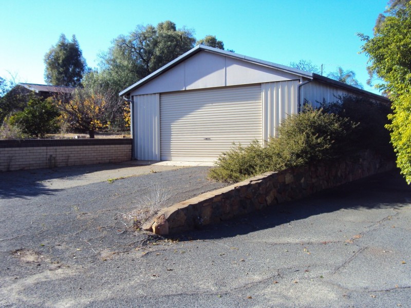 11 Hopetoun Avenue, Northam WA 6401