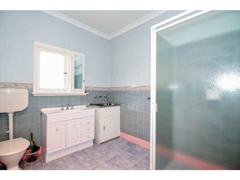 11 Hopetoun Avenue, Northam WA 6401