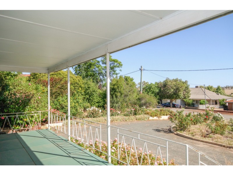 11 Hopetoun Avenue, Northam WA 6401