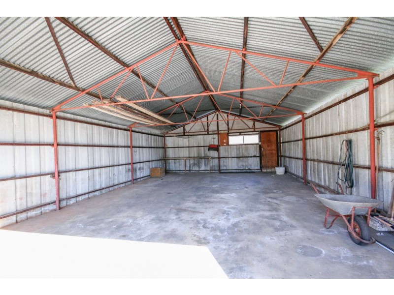 11 Hopetoun Avenue, Northam WA 6401