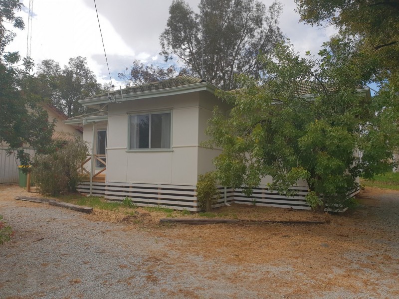 80 Hutt Street, Northam WA 6401