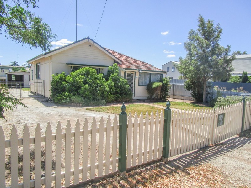 142 Chidlow Street, Northam WA 6401