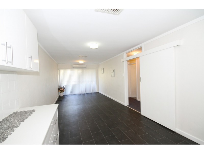 10/16 Chidlow Street, Northam WA 6401