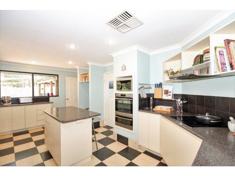 153 Bodeguero Way, Wundowie WA 6560