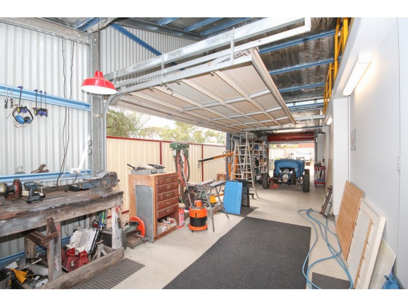 31 & 33 Railway Terrace, Goomalling WA 6460