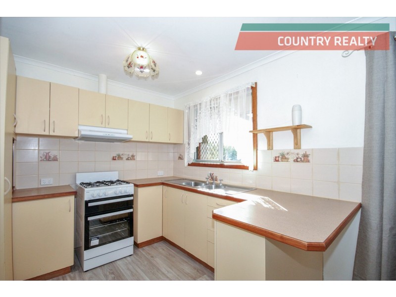 12 Clarkson Street, Northam WA 6401