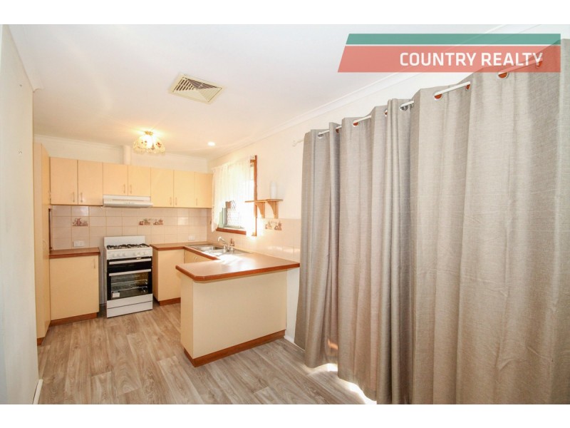 12 Clarkson Street, Northam WA 6401