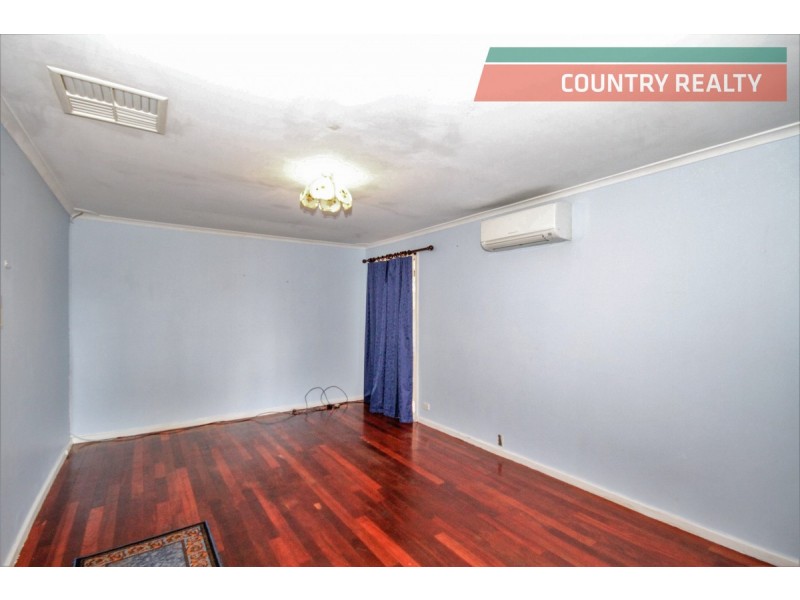 12 Clarkson Street, Northam WA 6401