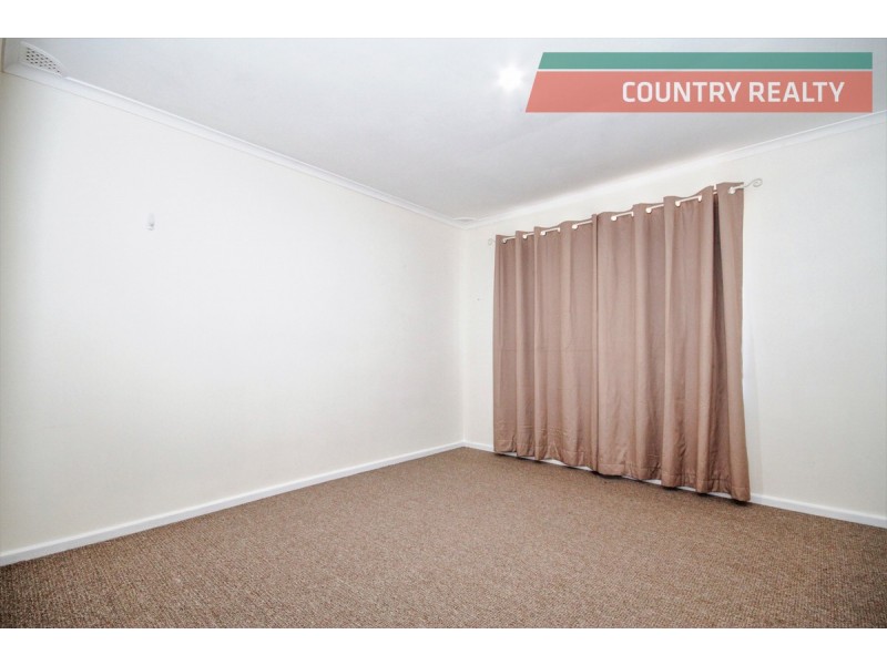 12 Clarkson Street, Northam WA 6401