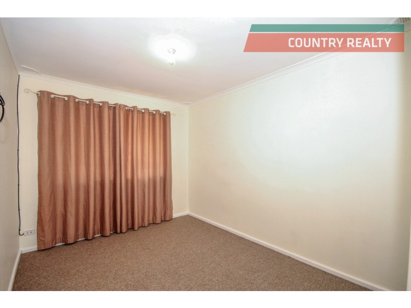 12 Clarkson Street, Northam WA 6401