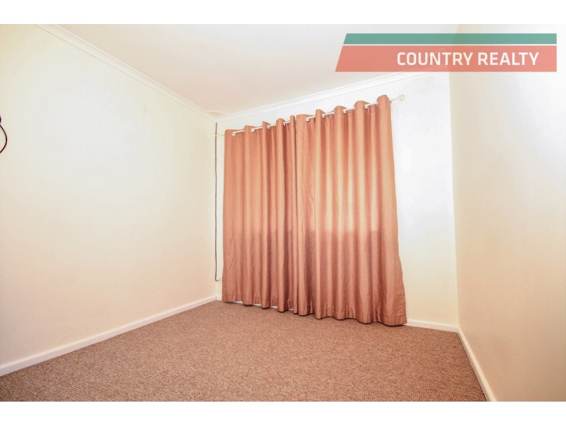 12 Clarkson Street, Northam WA 6401