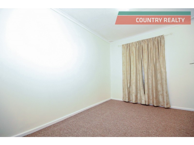 12 Clarkson Street, Northam WA 6401