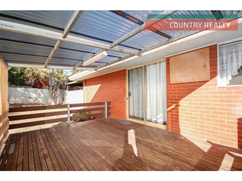 12 Clarkson Street, Northam WA 6401