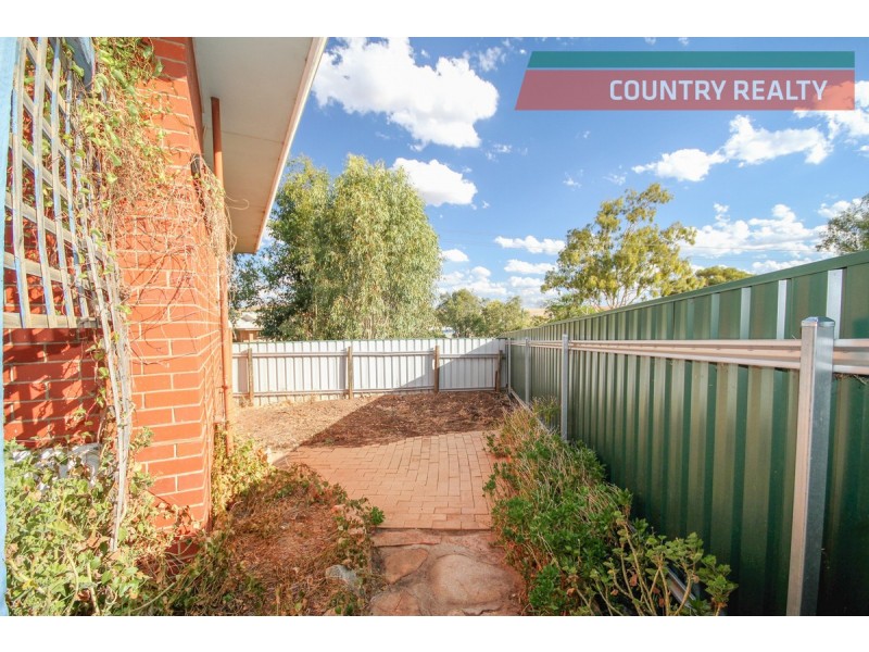 12 Clarkson Street, Northam WA 6401