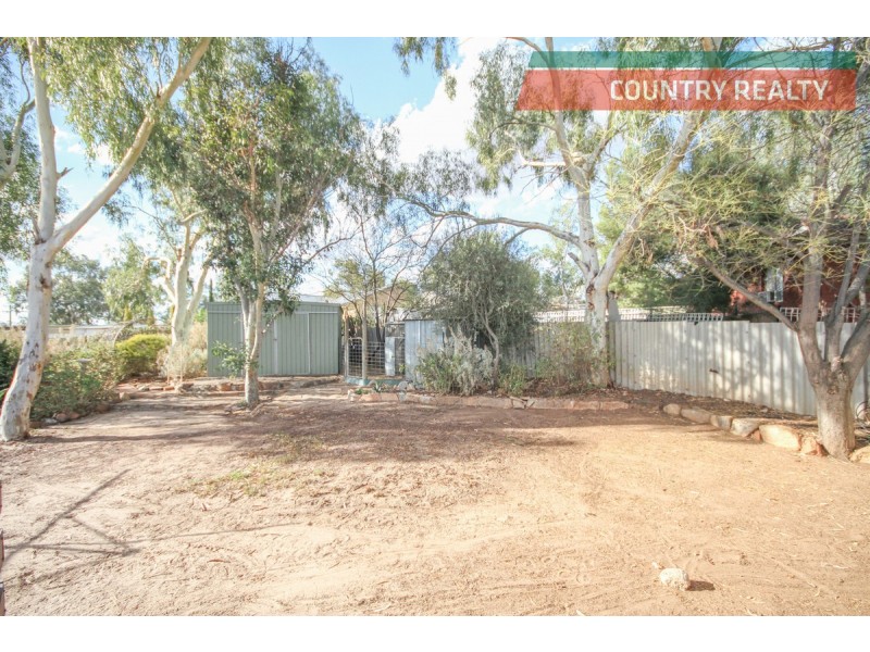 12 Clarkson Street, Northam WA 6401