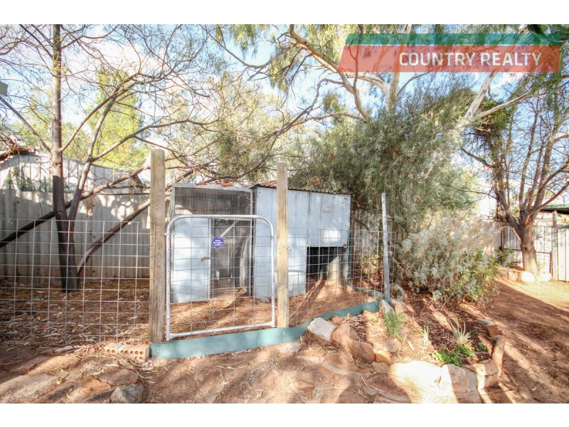 12 Clarkson Street, Northam WA 6401