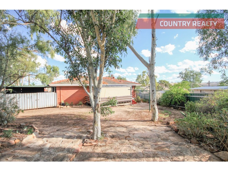 12 Clarkson Street, Northam WA 6401