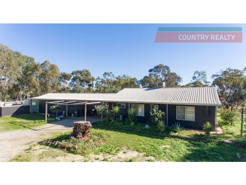 36 Ninth Road, Toodyay WA 6566
