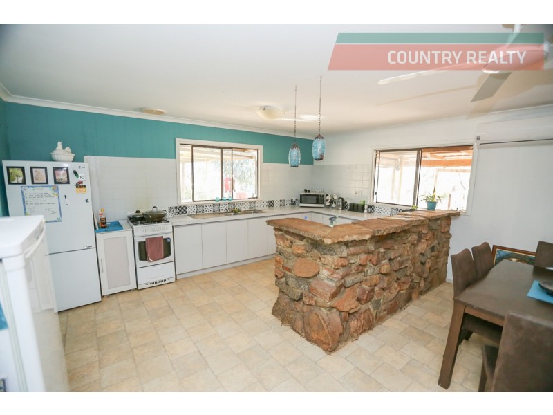 36 Ninth Road, Toodyay WA 6566