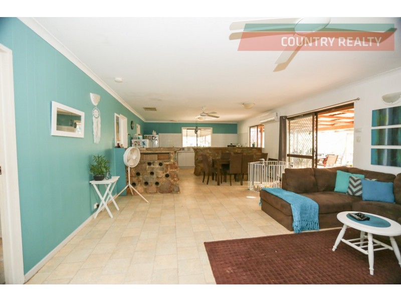 36 Ninth Road, Toodyay WA 6566