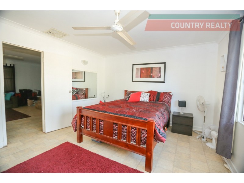 36 Ninth Road, Toodyay WA 6566
