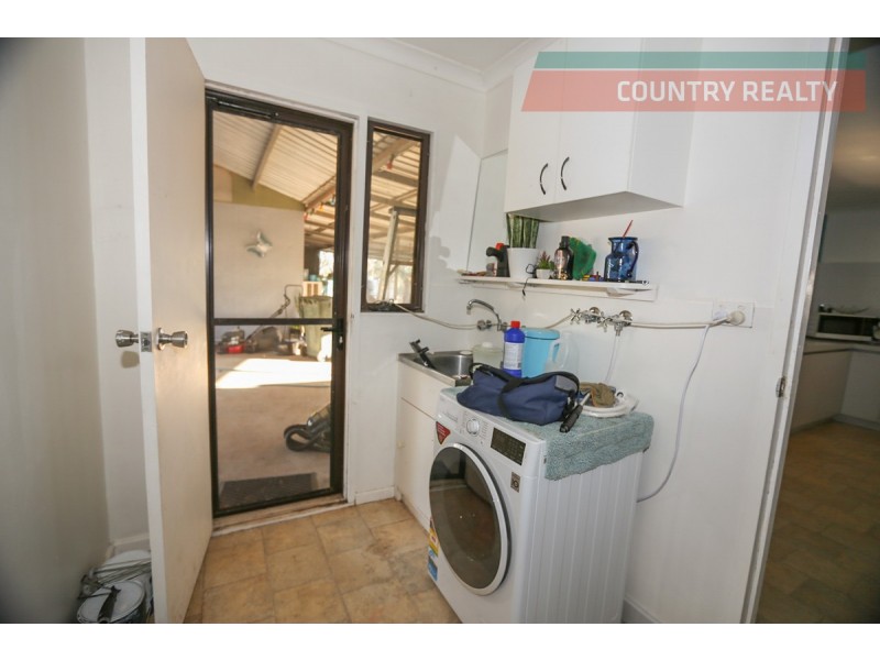 36 Ninth Road, Toodyay WA 6566