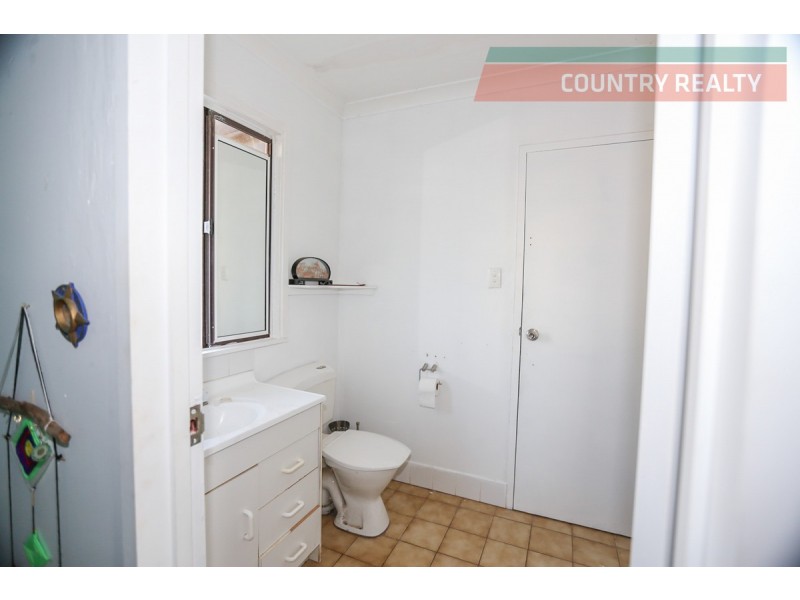 36 Ninth Road, Toodyay WA 6566