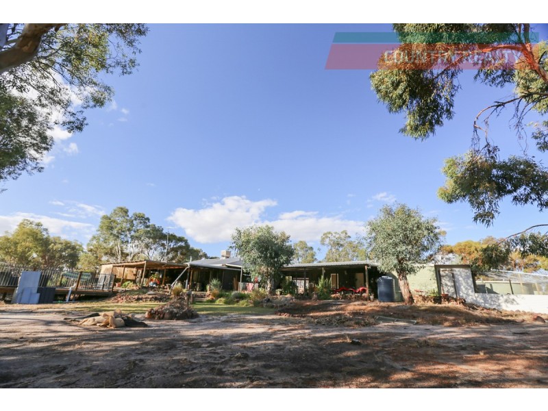 36 Ninth Road, Toodyay WA 6566