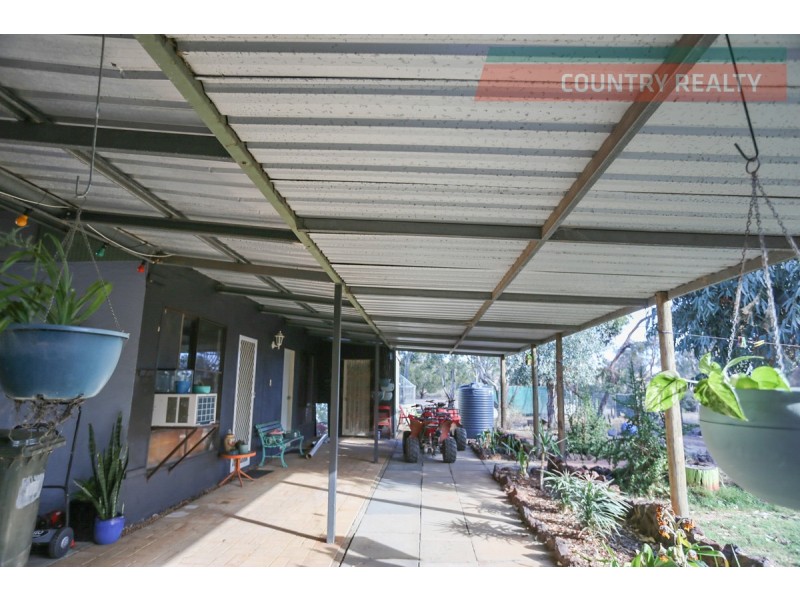 36 Ninth Road, Toodyay WA 6566