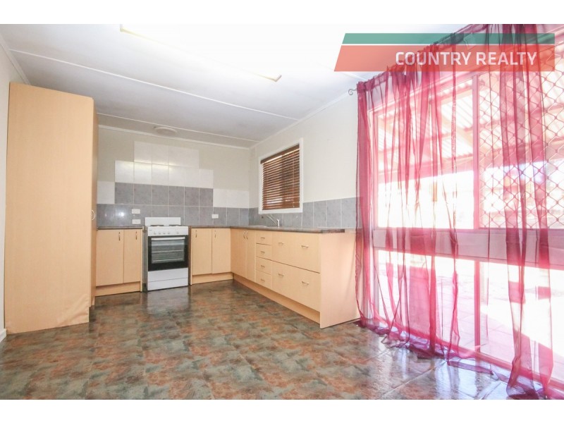 42 Cowan Road, York WA 6302