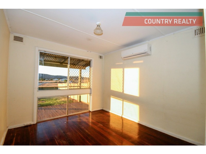 42 Cowan Road, York WA 6302