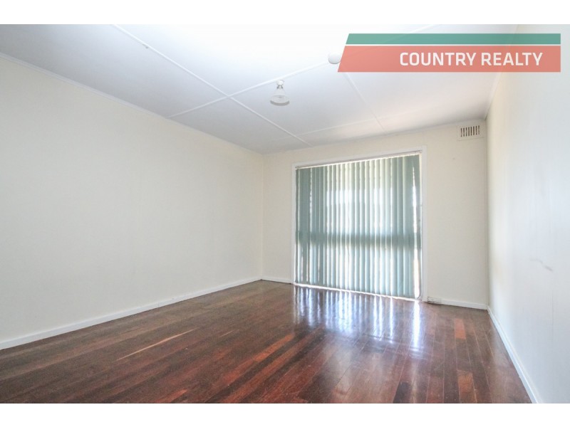 42 Cowan Road, York WA 6302