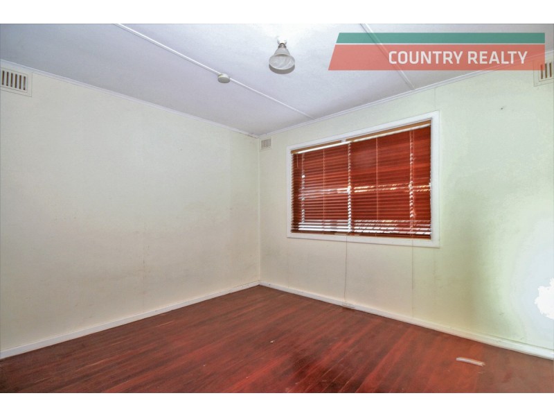 42 Cowan Road, York WA 6302